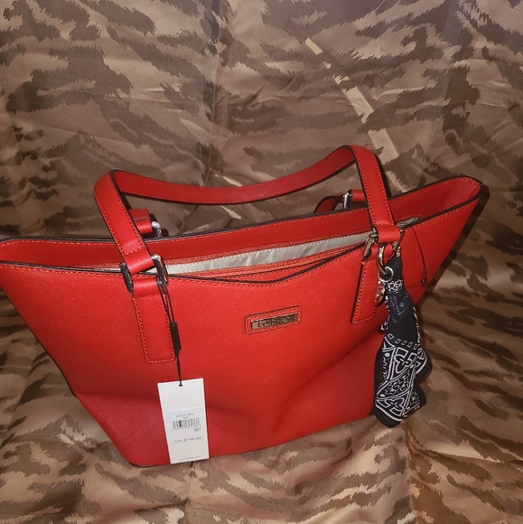 Calvin Klein Purse - Picture 13 of 15